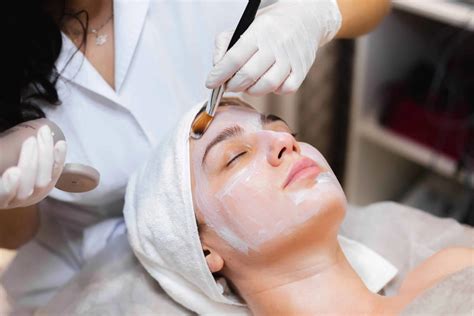 14 Best Types of Facials & Their Benefits for Every Skin Type