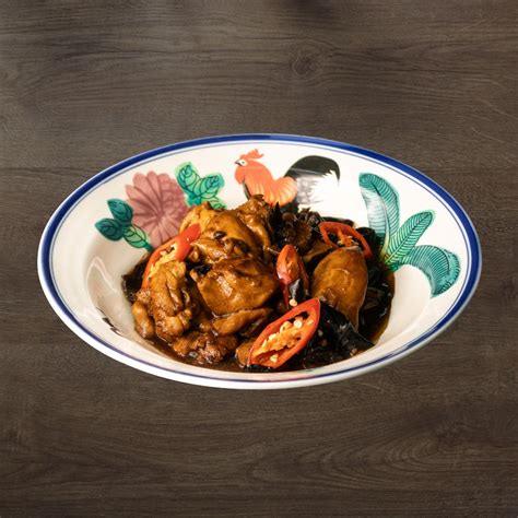 Tender Chicken in Sesame Ginger Sauce with Black Fungus