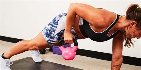 This Core Workout With Weights Improves Your Stability