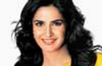Katrina: From cricket to football | Hindi Movie News - Times of India