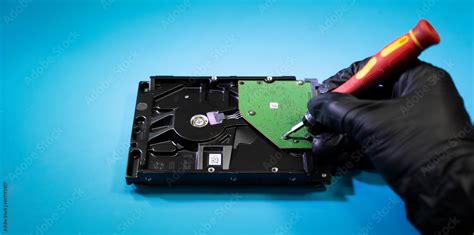 Removing Hard Drive From Desktop Computer 的图像结果
