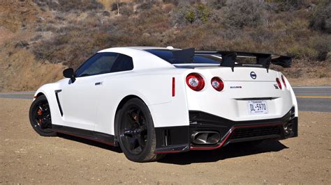 The 2016 Nissan GT-R Nismo has a soul: I met it