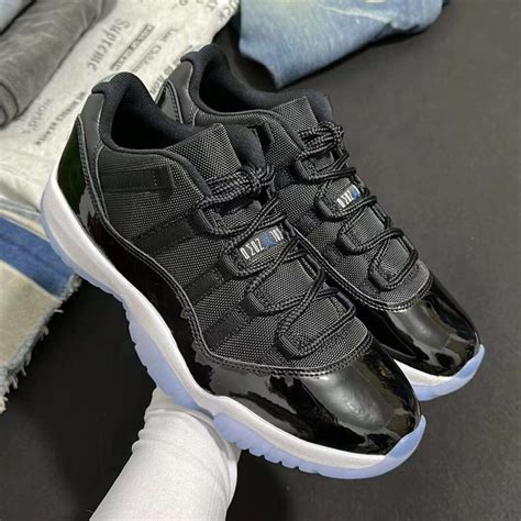 Air Jordan 11 Low Space Jam FV5104-004