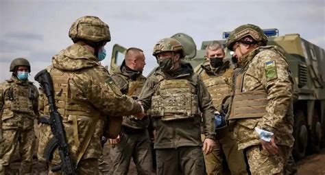 乌克兰能撑多久？多支乌军部队投降，泽连斯基还在幻想胜利 - 知乎