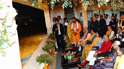 Mauritius PM participates in Ganga Aarti in Varanasi