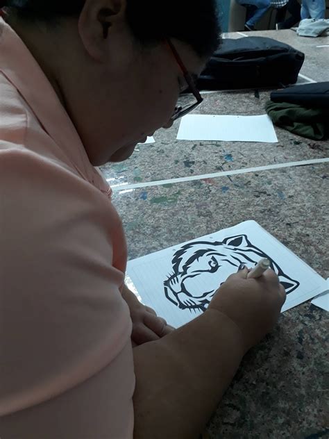 Stencil Print Tutorial 的图像结果