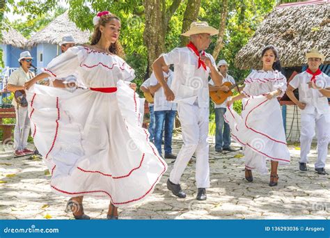 Traditional Cuban Dance