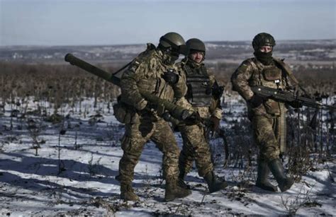 乌克兰血战盐城：俄罗斯人踩着自己士兵尸体前进_无忧资讯