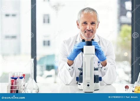 Forensic Science Man 的图像结果