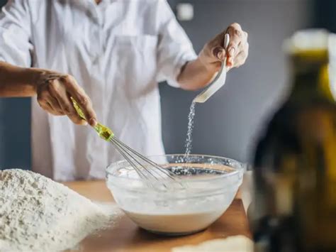 7 simple steps to bake your first cake - Bake Your First Cake With Ease ...