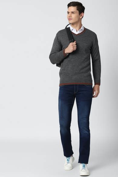 Buy Men Grey Solid V Neck Sweater Online - 746340 | Peter England