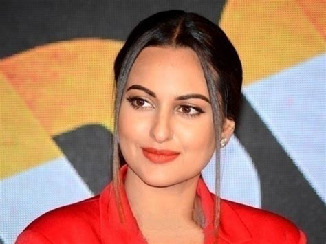 these celebrities refused to kiss on screen in hindi