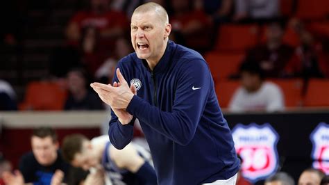 Kentucky hires Mark Pope of BYU for men's basketball coach vacancy