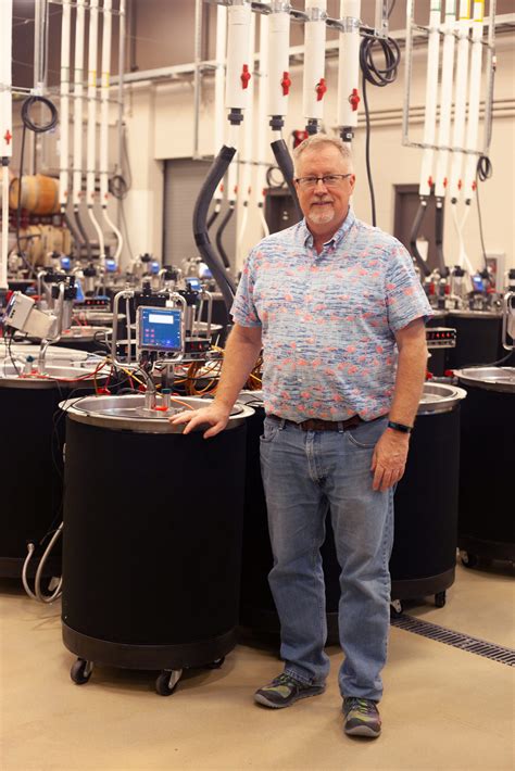 Renowned WSU wine scientist Tom Collins selected as inaugural Jackson ...