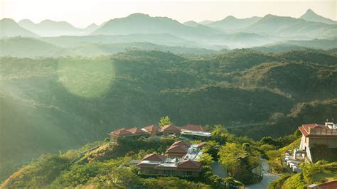 There's a new lakeside resort on the hills of Udaipur | Condé Nast ...