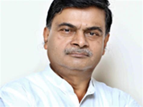 Installed rooftop solar capacity in India at 1,922 MW: MNRE Minister ...