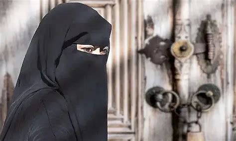 No restriction on Muslim women entering mosques for prayers: AIMPLB ...