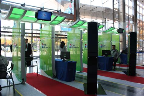 EiP Communicaition: Customer Reviews, Stands and Services