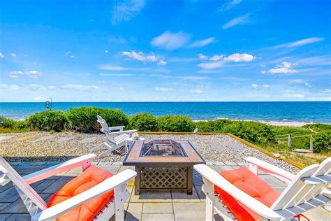 Charlie's Sunset 385 W | Vacation Rental on Cape Cod | Pretty Picky ...