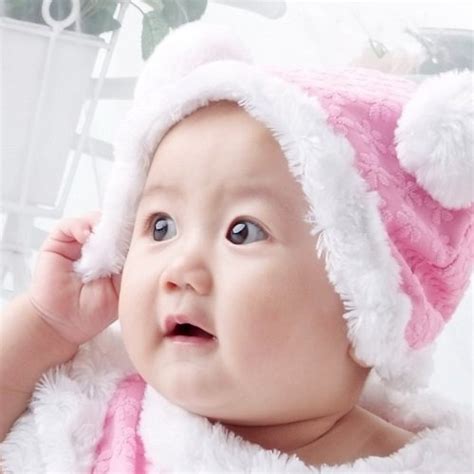 HD wall Poster Offers Unlimited Cute Baby in Pink Cap Poster : Amazon.in