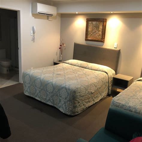 AUCKLAND PHOENIX PALM MOTEL (Remuera) - Motel Reviews, Photos, Rate ...