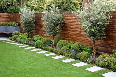 landscaping ideas for small backyard