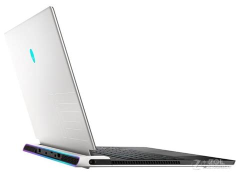 Alienware M15 R6 vs X15 的图像结果