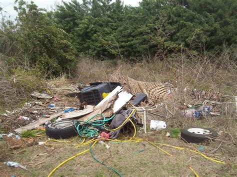 Illegal Dumping & Littering - Douglas Shire Council