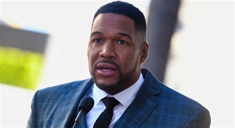 NFL Fans Are Praying For Giants Legend Michael Strahan Following ...