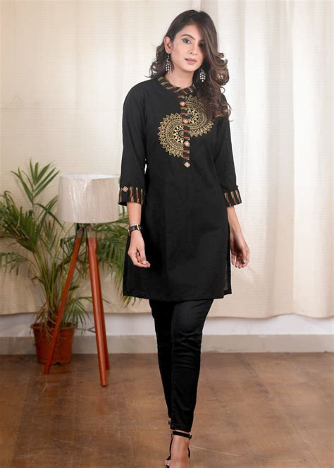 Exclusive black hand painted cotton tunic – Sujatra