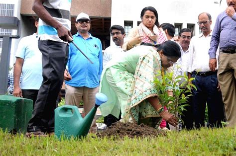 Kolkata: Additional Director General & HoD, GSI, Eastern Region, Varsha ...