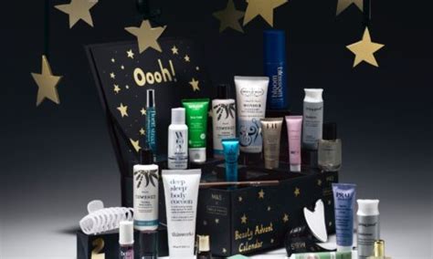 Revolve 12 Day Advent Calendar 2025 - Contents