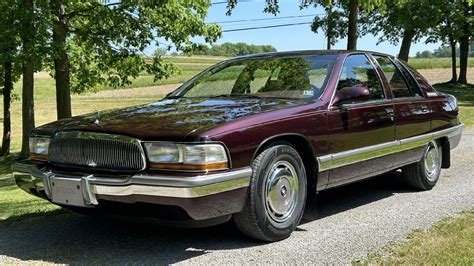 15 American Cars That Are Built Like Tanks