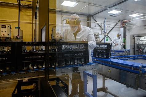 « Effondrement » du travail peu qualifié, emploi des seniors… Ce que ...