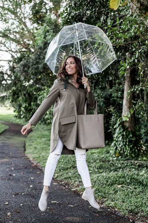 Chic Rainy Day Outfit - A Glam Lifestyle