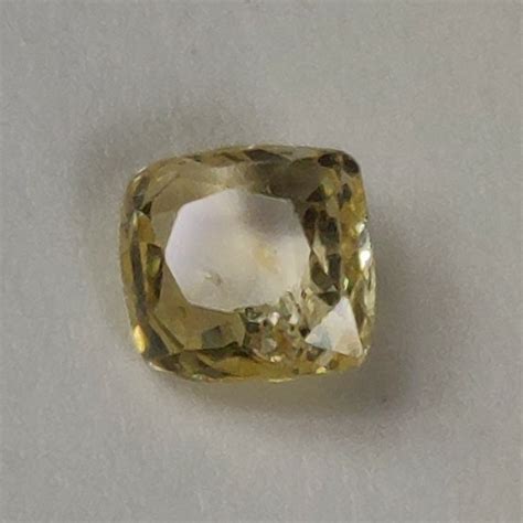 Buy 1.90 Cts Ceylon Yellow Sapphire Pukhraj Kanaka Pushyaragam online ...
