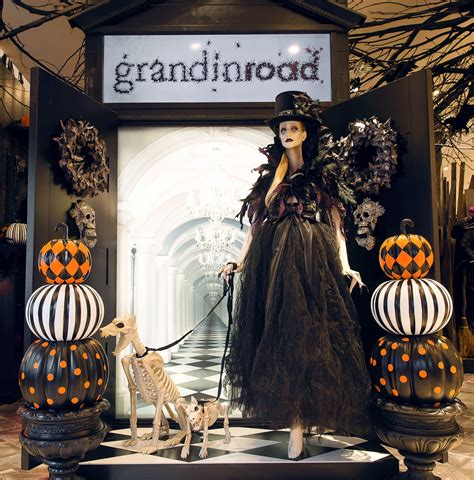 Halloween Decor Ideas – Halloween Haven Blog | Grandin Road
