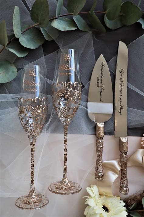 Wedding Champagne Flutes and Cake Knife Set for Bride and Groom ...