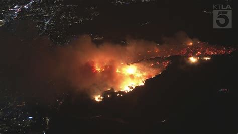 Sunset Fire evacuations lifted after causing thousands to flee ...