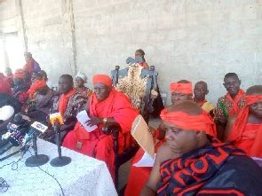 Axim Chiefs warn Nsein Chief over unlawful invasion