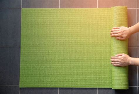 बाइसिकल क्रंच वर्कआउट: एक्सरसाइज का सही तरीका, प्रकार फायदे और गलतियां ...