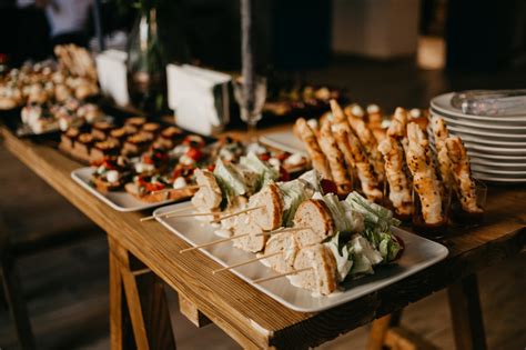 Why You Should Cater Your Next Corporate Event - Main Course Market