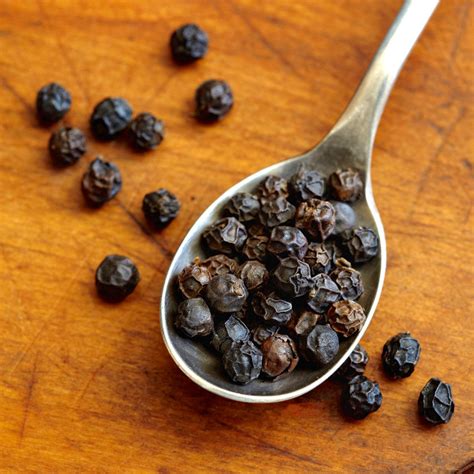 Tellicherry Peppercorns Whole Black, Organic - The Reluctant Trading ...