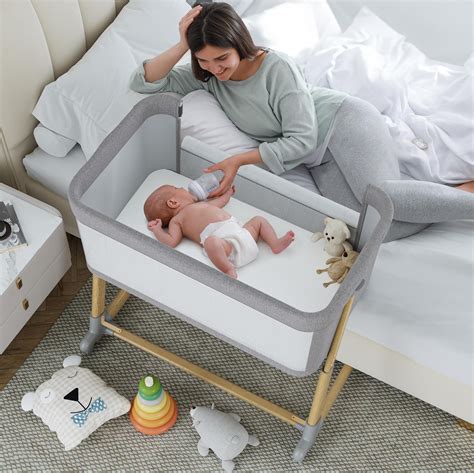 Amazon.com : AMKE Baby Bassinets,All mesh Bedside Sleeper,Portable for ...