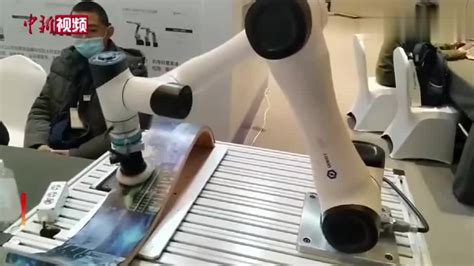 2019年卖爆了的小机器人 - 普象网