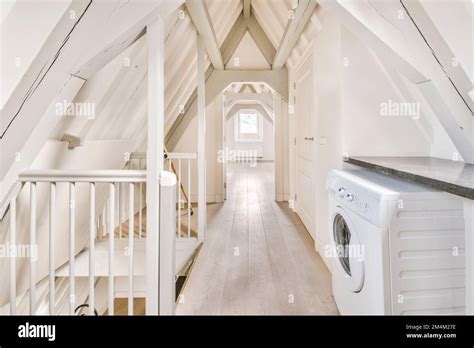 Laundry Machine Side Angle 的图像结果