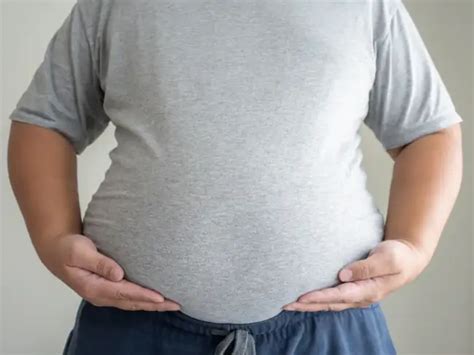 Covid: Study finds being overweight hampers body's immune response to ...