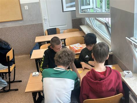 Szkoła Podstawowa nr 4 w Piastowie im. Bohaterów spod Darnicy