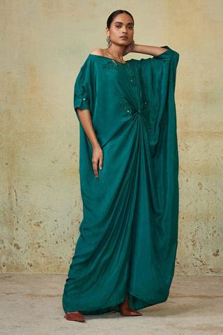 Complete Your Look with a Ravishing Kaftan Dress