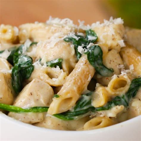 Chicken Alfredo Penne Recipe / Crockpot Chicken Alfredo | One Pot ...